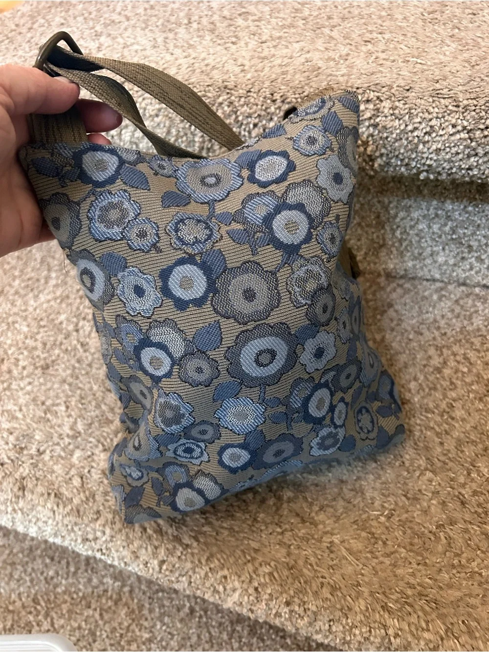 Maruca Busy Body Cross Body Bag. handmade in Boulder, CO. Floral. With zip pouch
